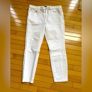 Ann Taylor size 14 white The skinny ankle modern fit Jean. NWOT